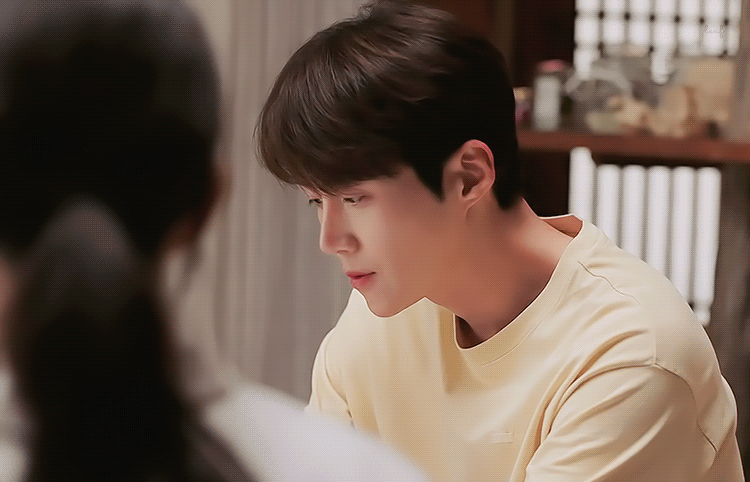 金宣虎的最新照片