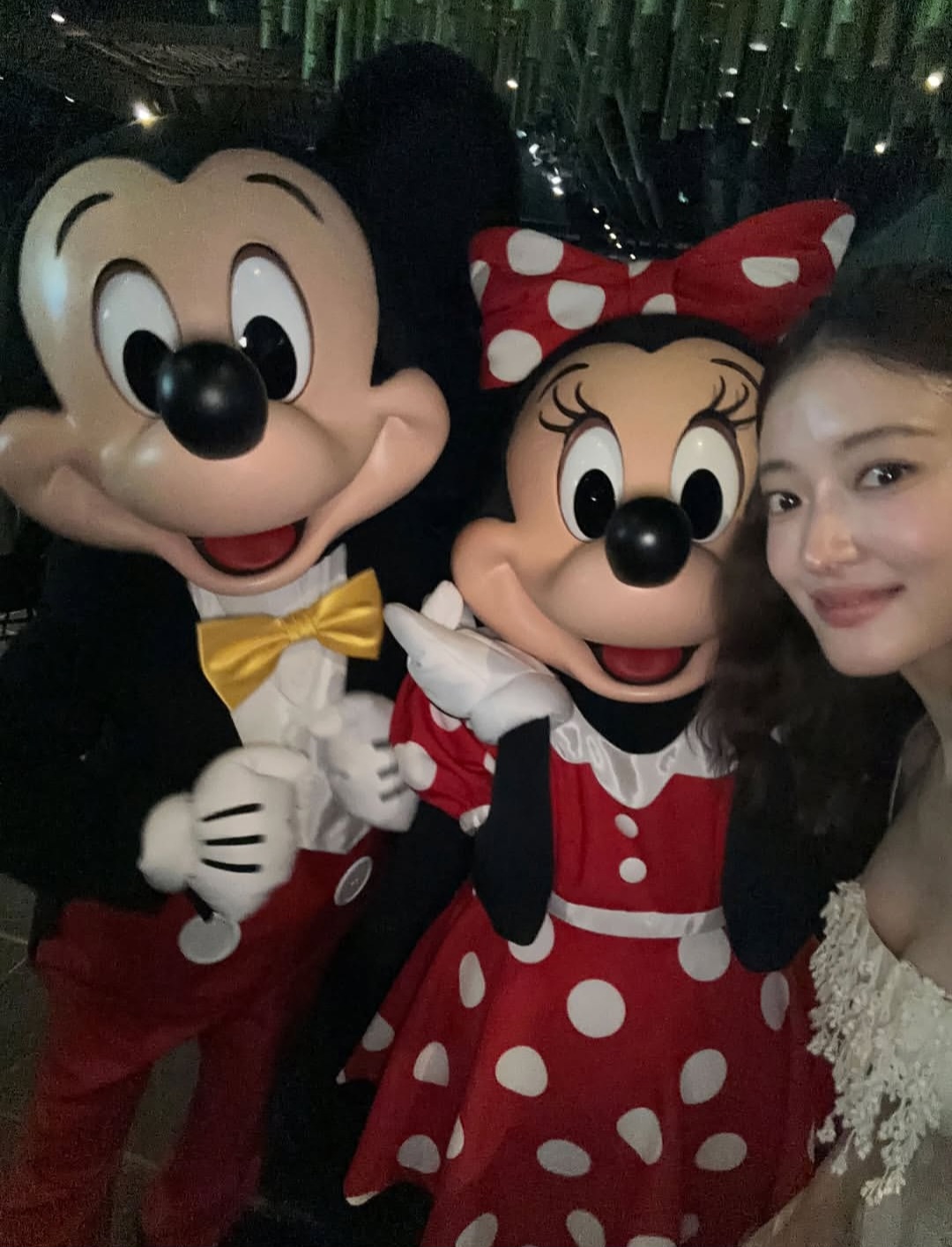 Behind-the-scenes cut of Lee Seyoung