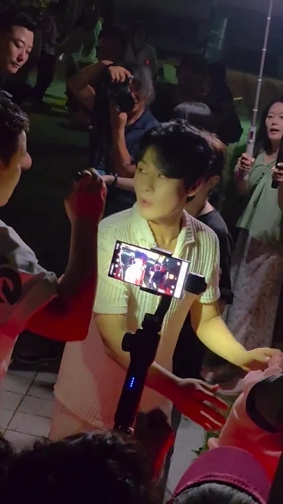 Behind-the-scenes cut of Kang Moonkyung