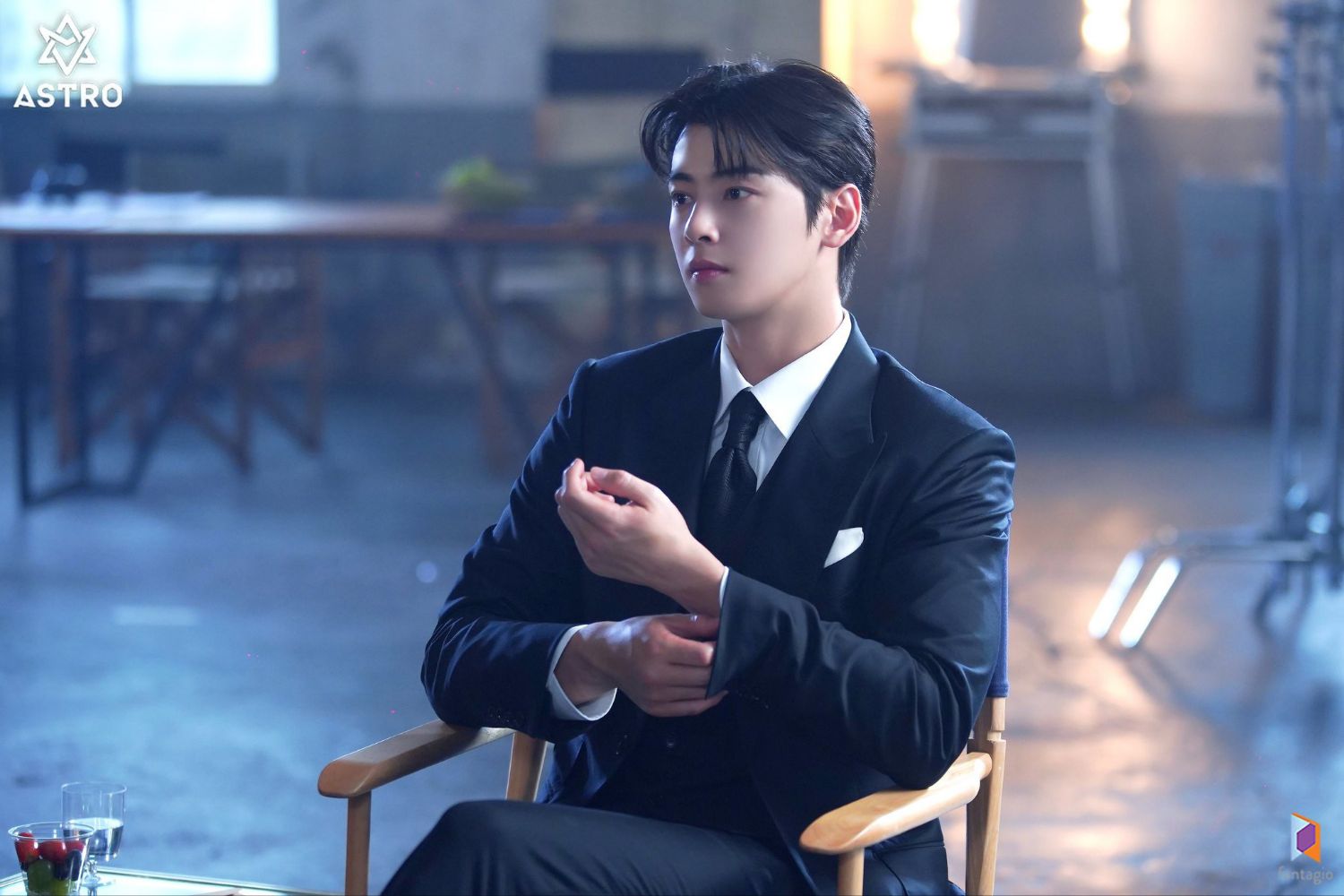 Latest photo of Cha Eunwoo
