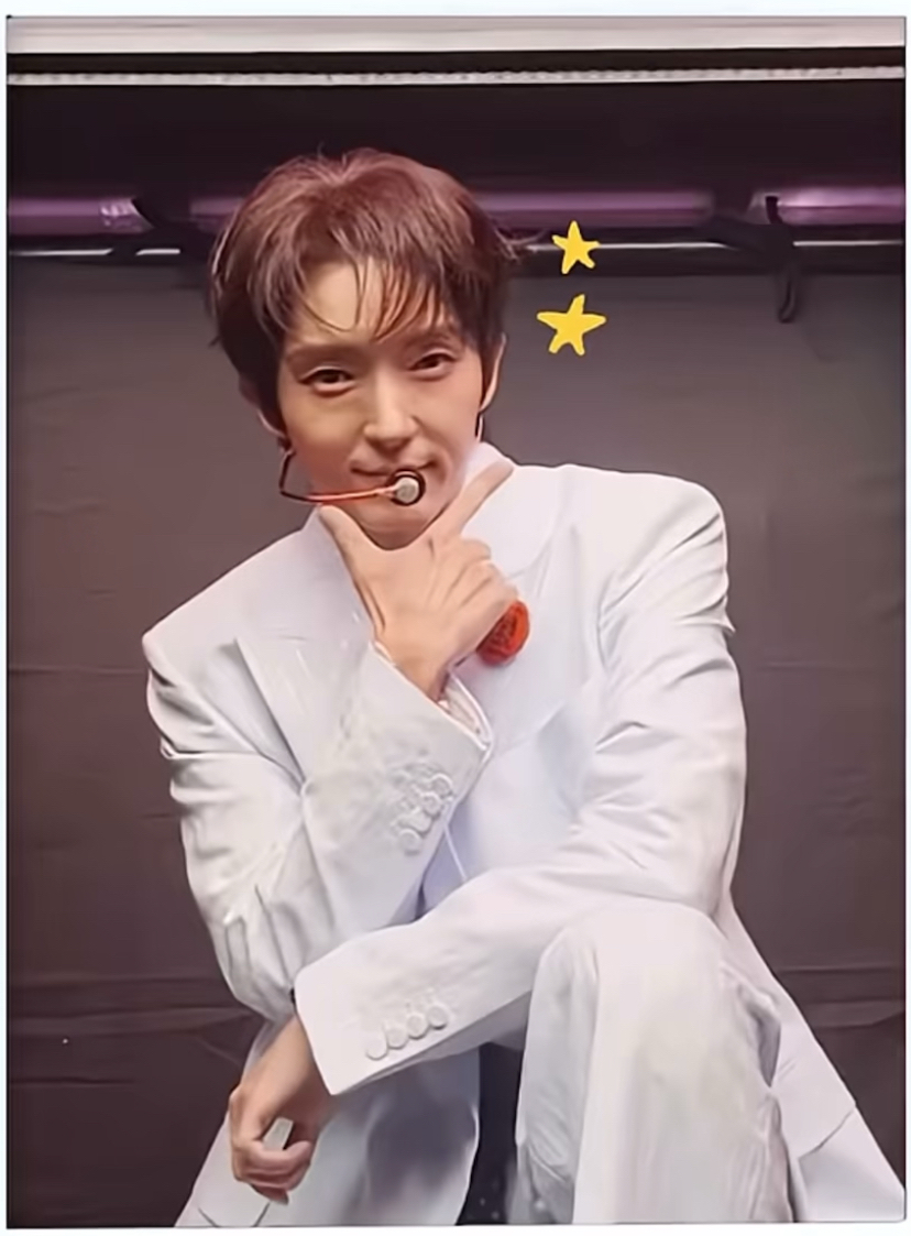 Behind-the-scenes cut of Lee Joongi