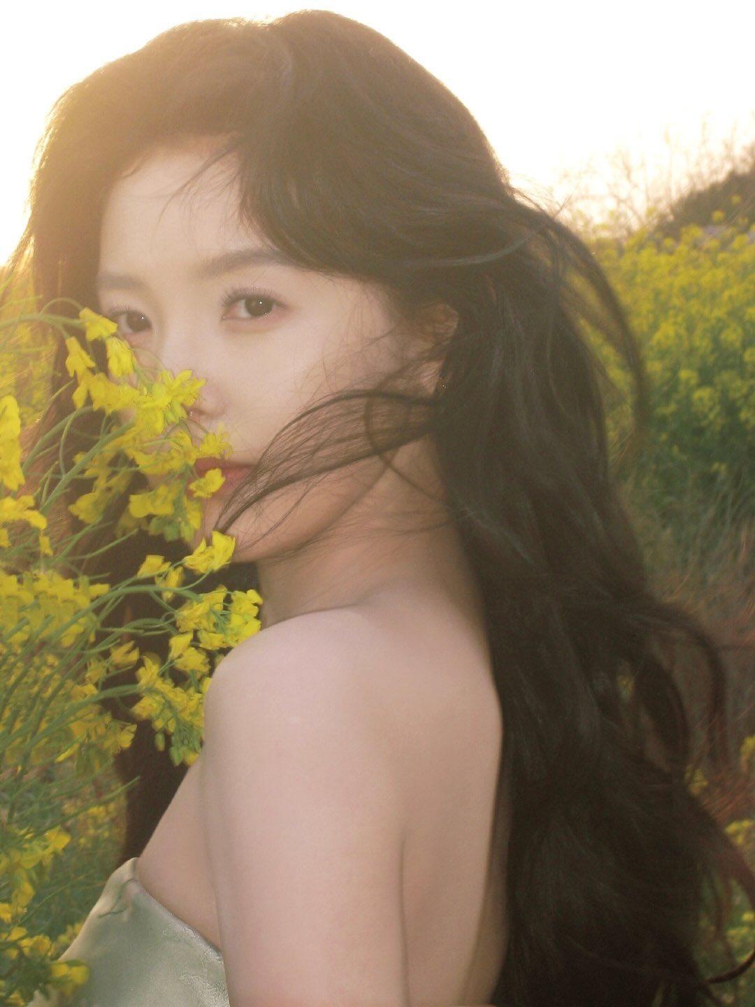 Recent activity shot of Zhang Ruonan