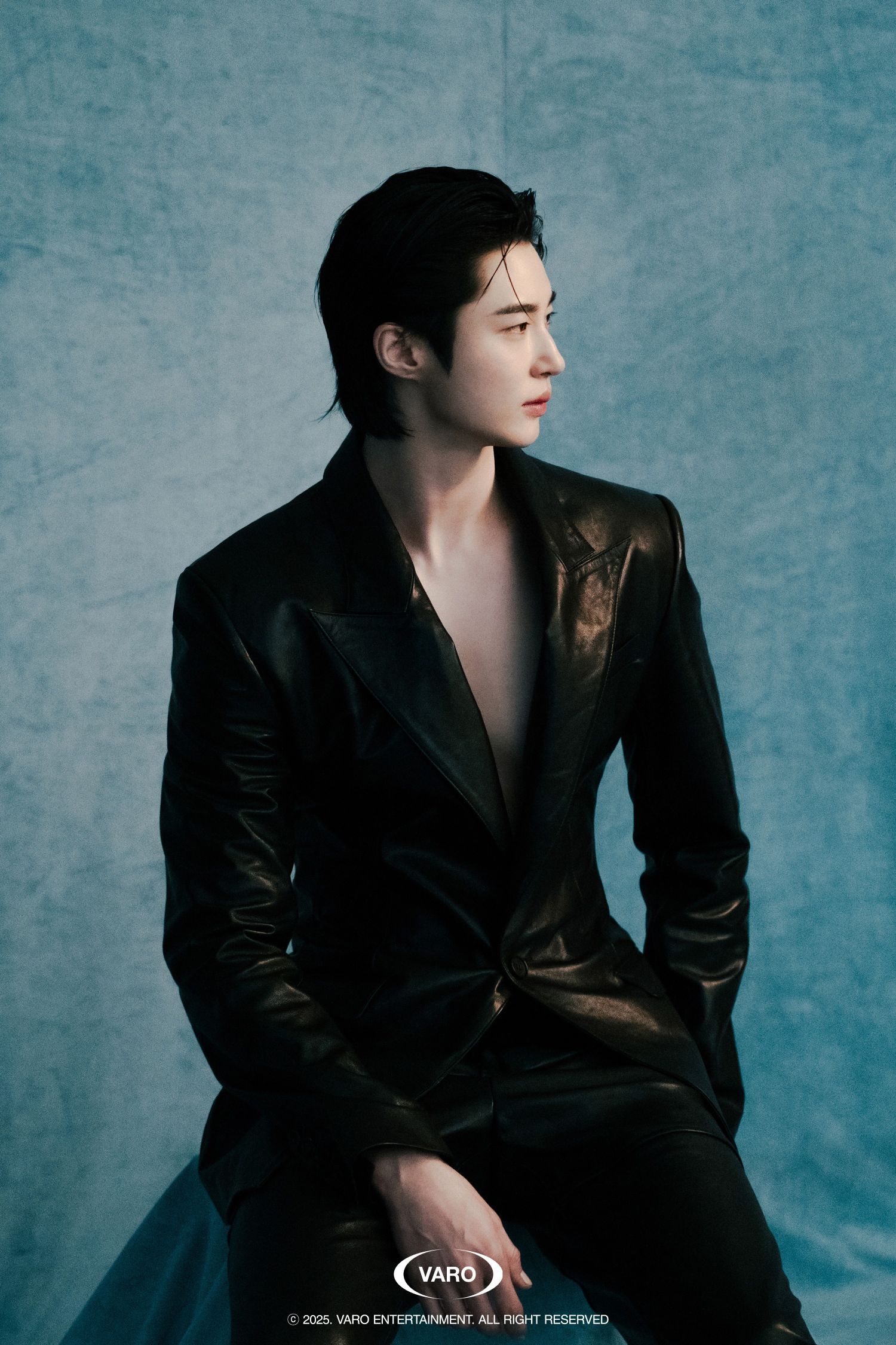 Behind-the-scenes cut of Byeon Wooseok