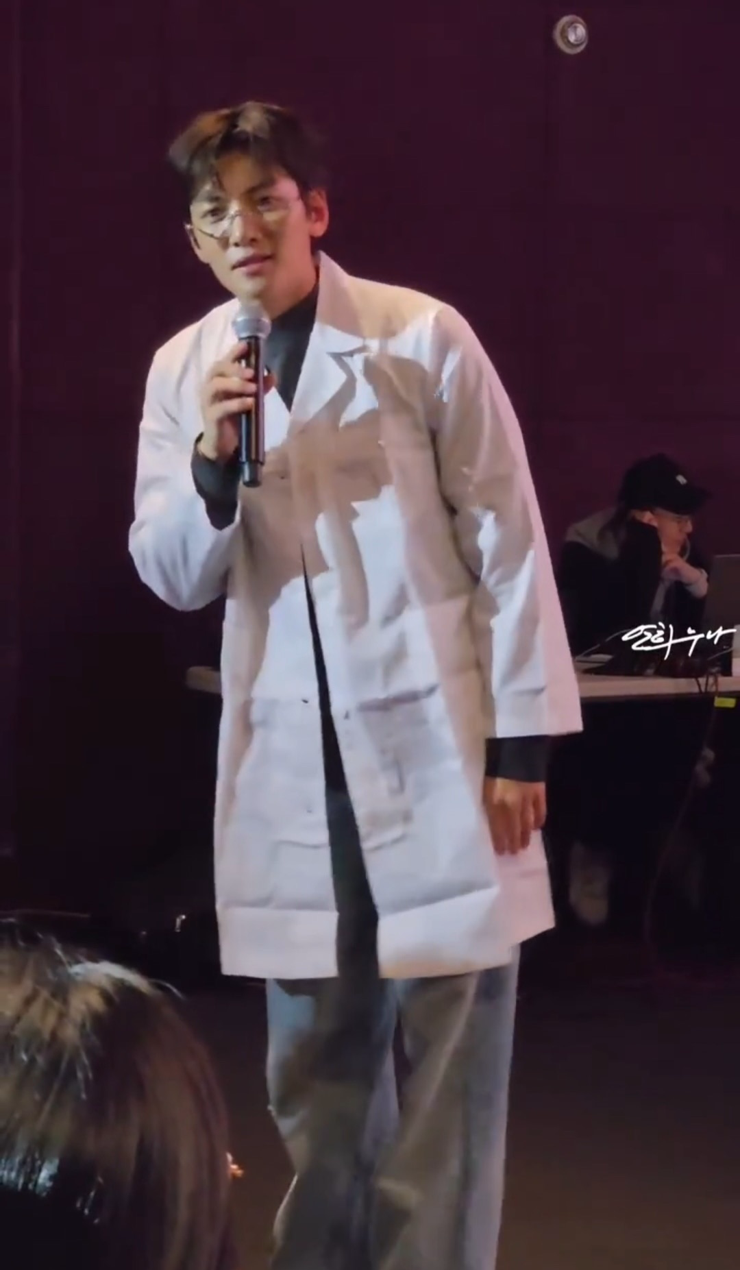 Behind-the-scenes cut of Ji Changwook