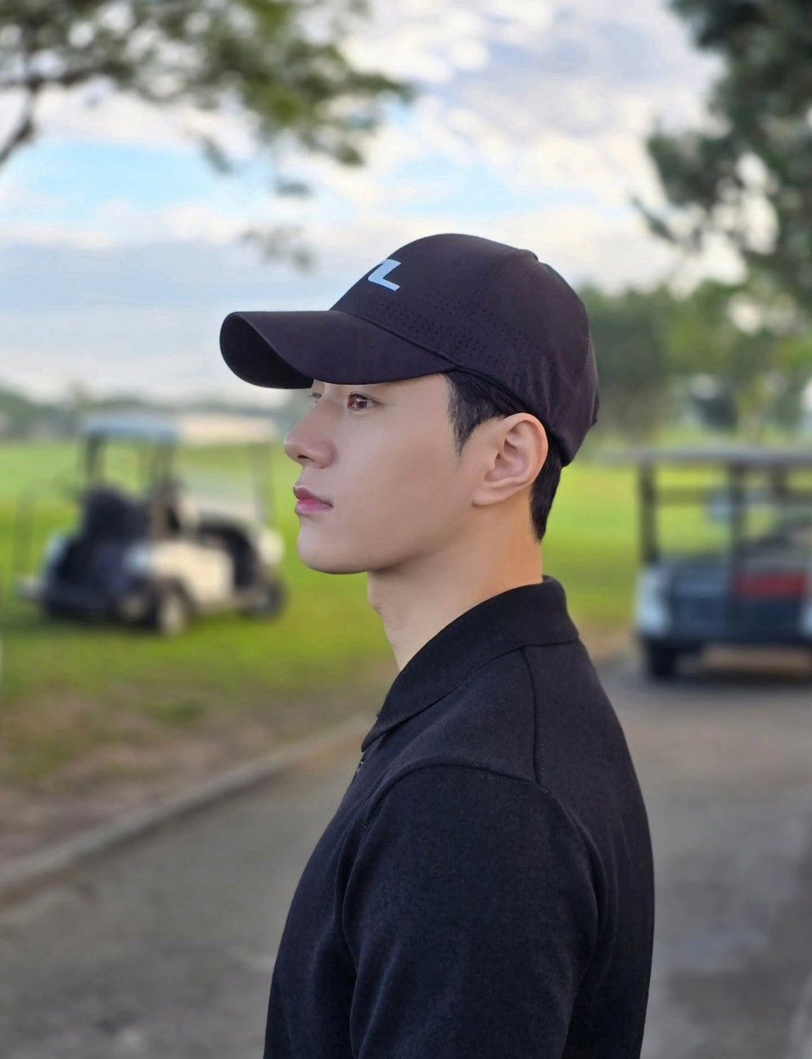 Recent activity shot of Kim Myungsoo (L)