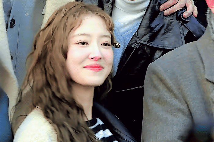 Behind-the-scenes cut of Lee Seyoung
