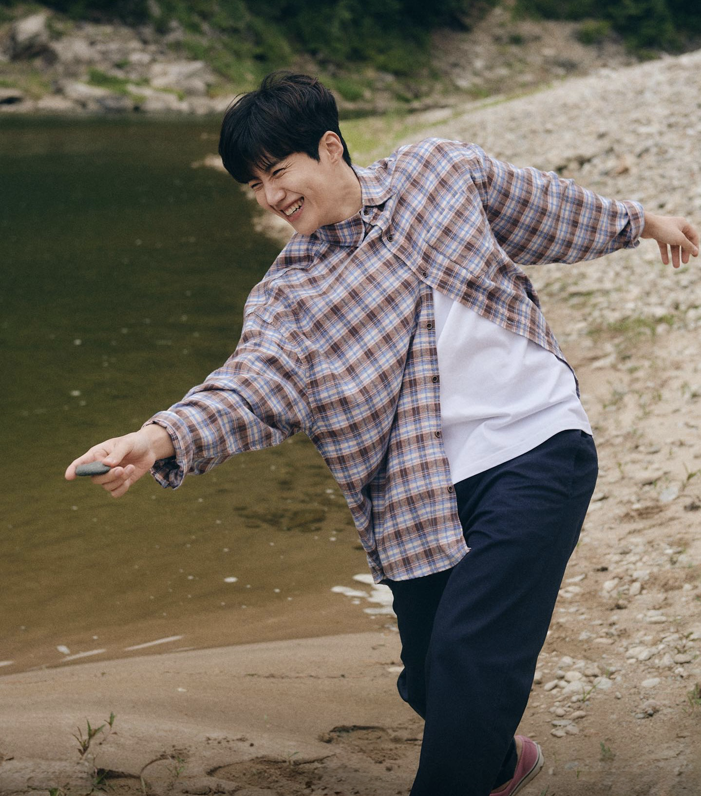 Behind-the-scenes cut of Kim Seonho