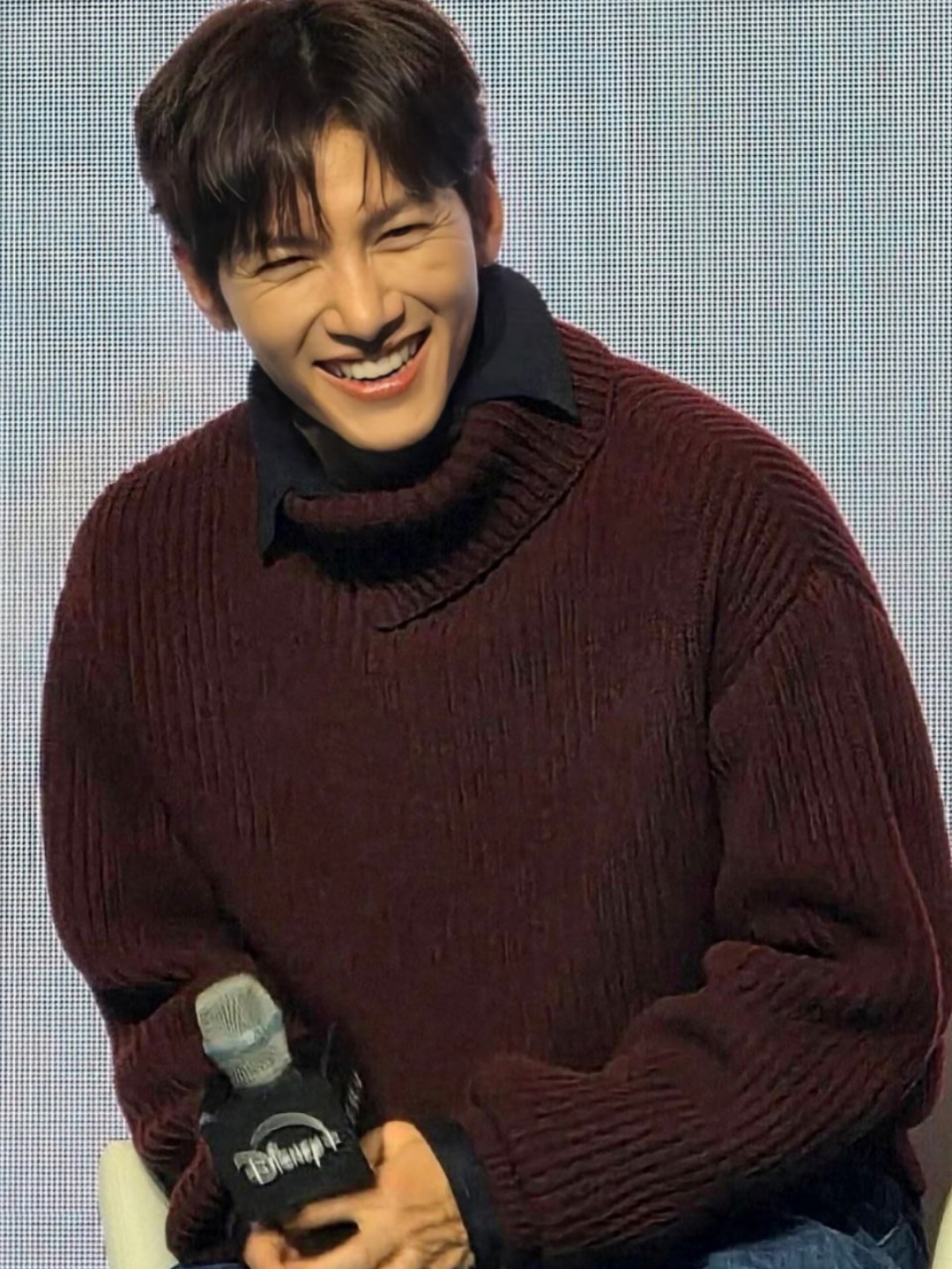 Behind-the-scenes cut of Ji Changwook