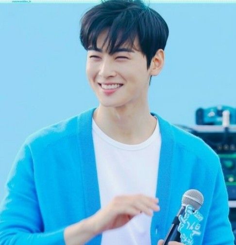 Foto terbaru dari Cha Eunwoo