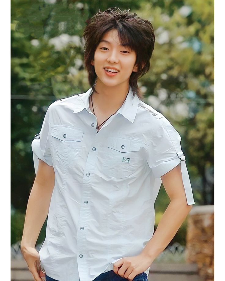 Behind-the-scenes cut of Lee Joongi