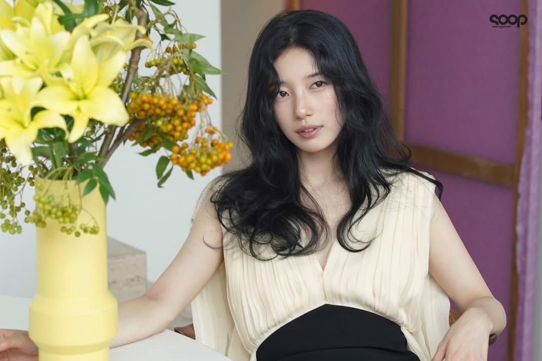 A moment captured by a fan of Bae Suzy