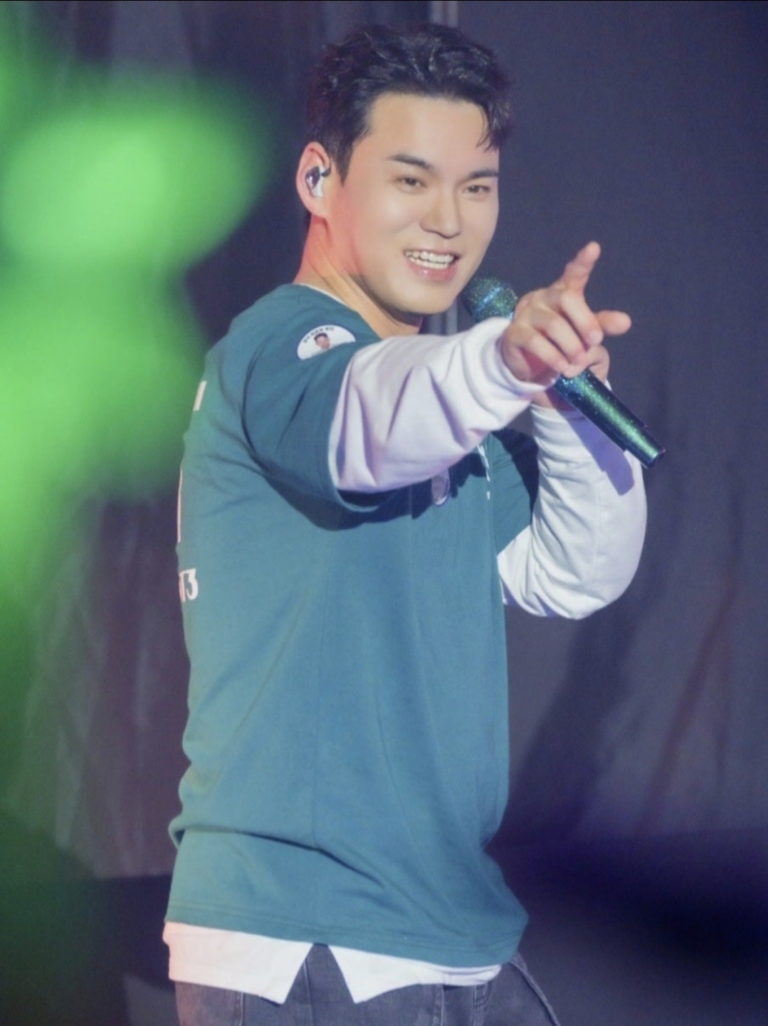 Behind-the-scenes cut of Lee Jung
