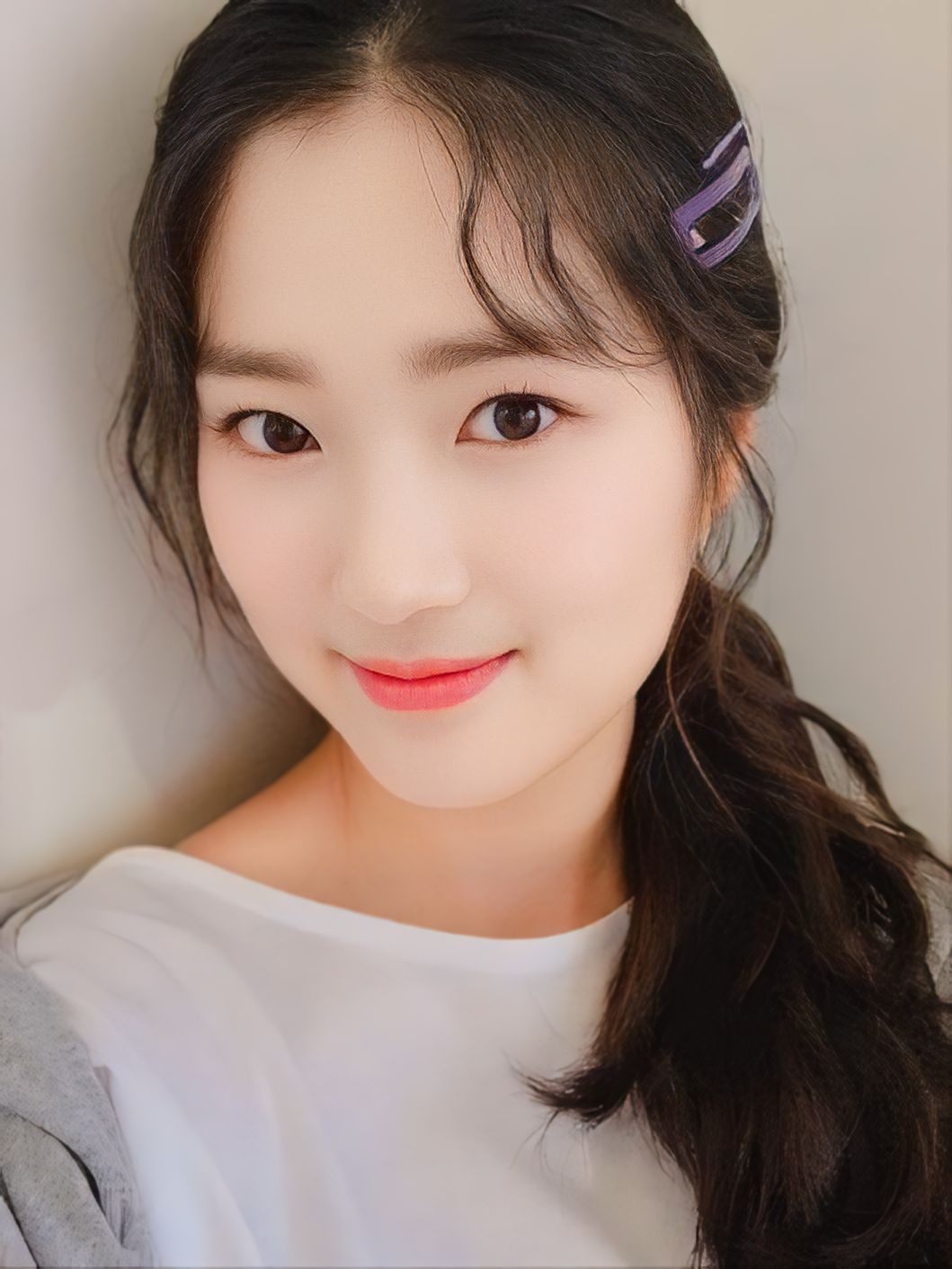 Behind-the-scenes cut of Kim Hyeyoon