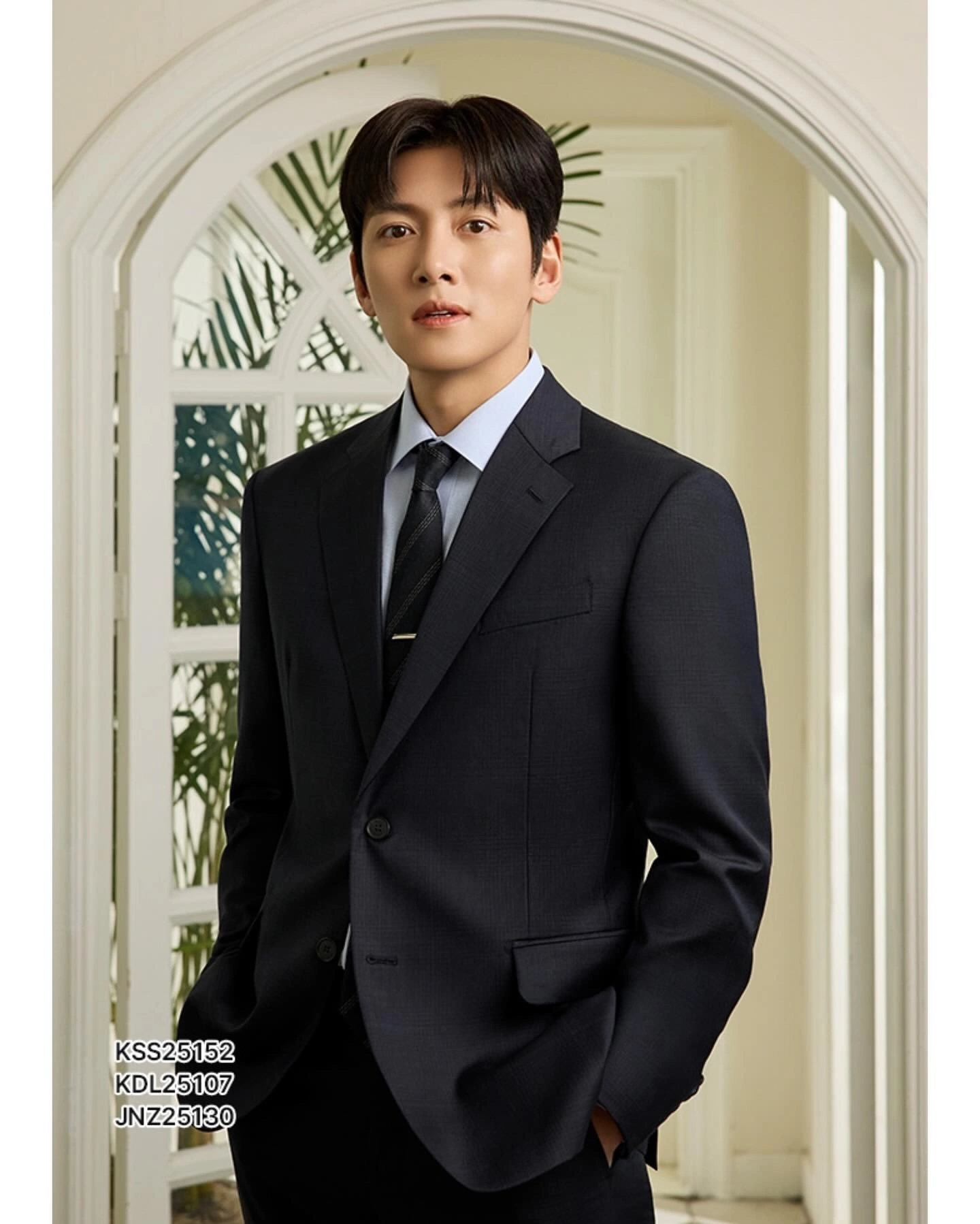 Behind-the-scenes cut of Ji Changwook