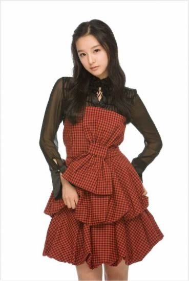 金智媛的最新照片