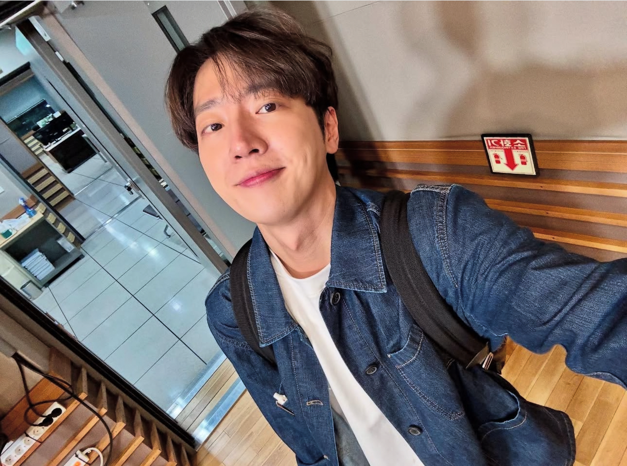A moment captured by a fan of Lee Sangyeob