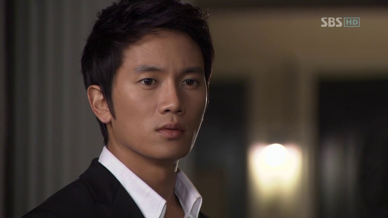 Recent activity shot of Ji Sung