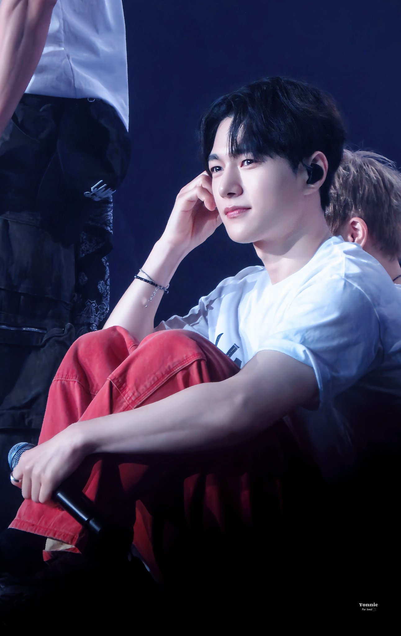 Recent activity shot of Kim Myungsoo (L)