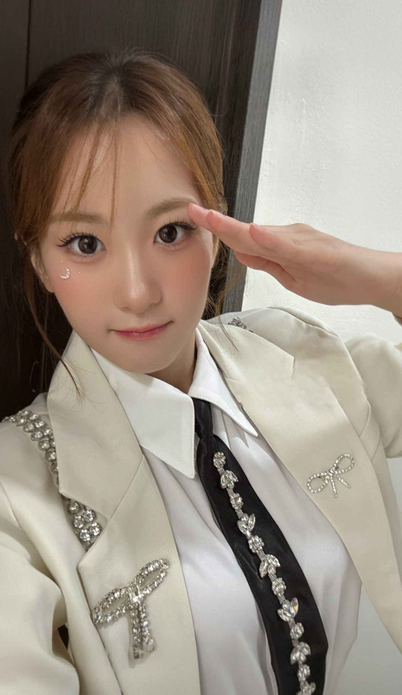 Oh Yujin background image recommended by Choeaedol Celeb fandom
