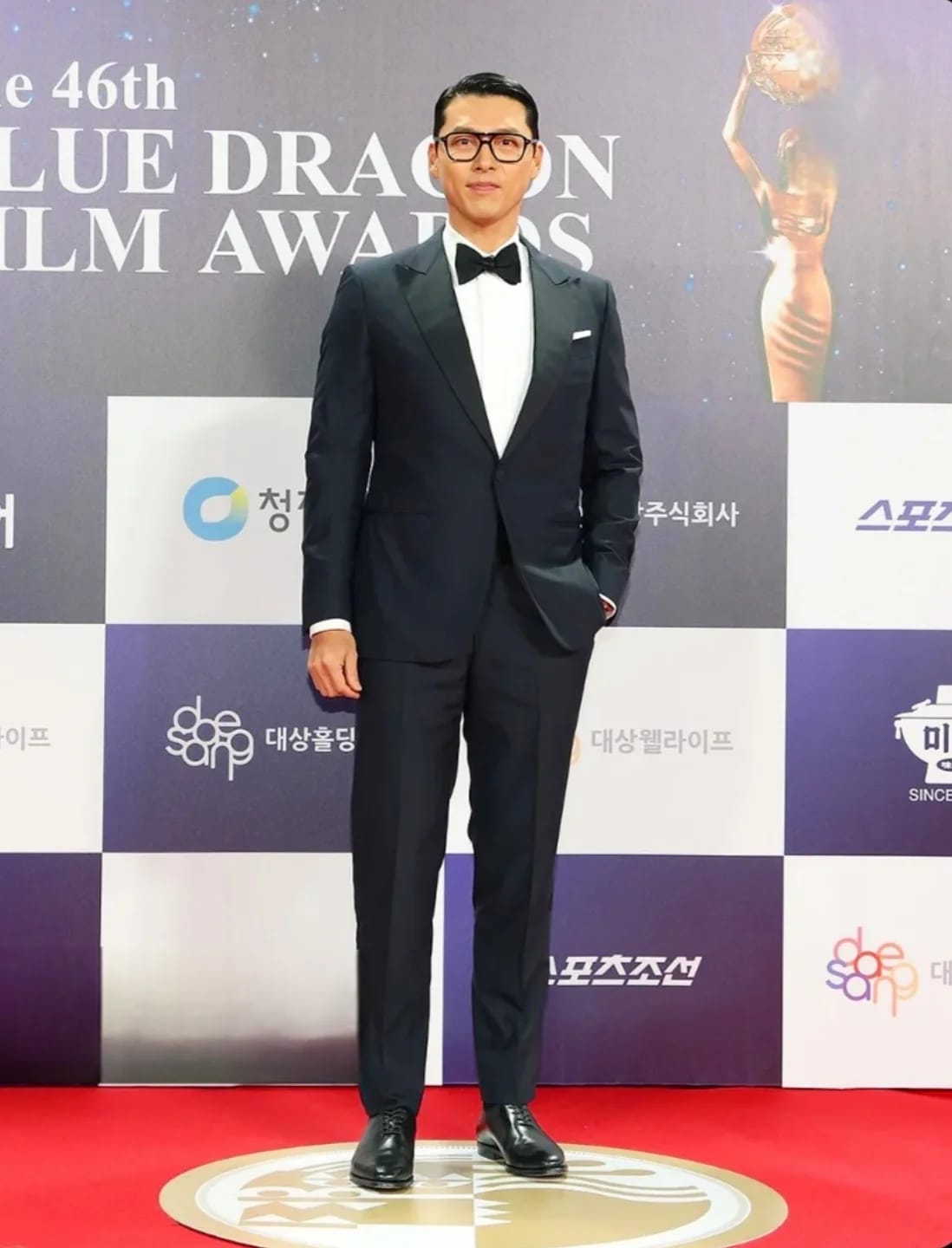 粉丝拍下的玄彬瞬间