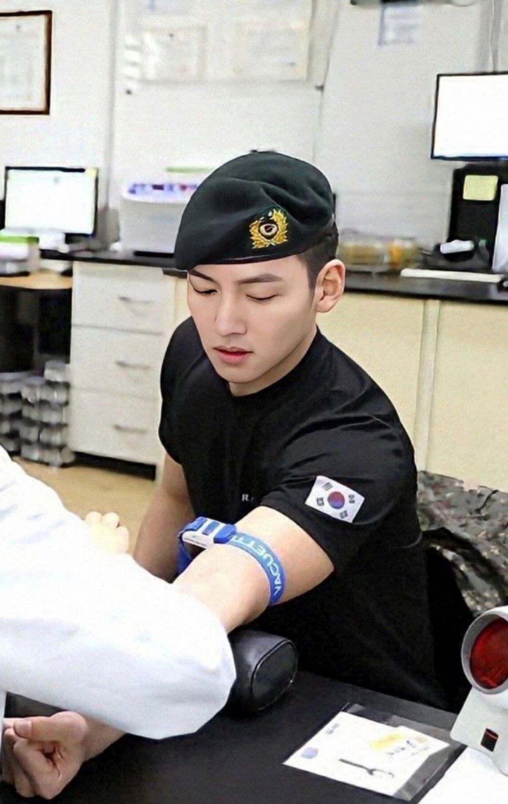 A moment captured by a fan of Ji Changwook