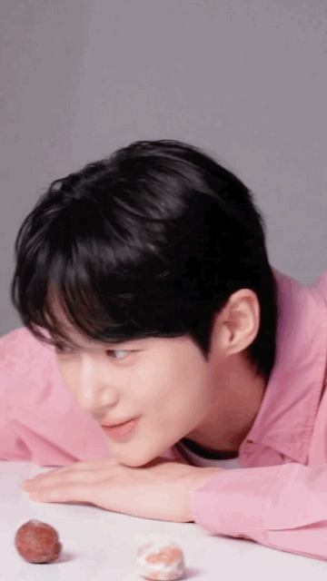 A moment captured by a fan of Byeon Wooseok