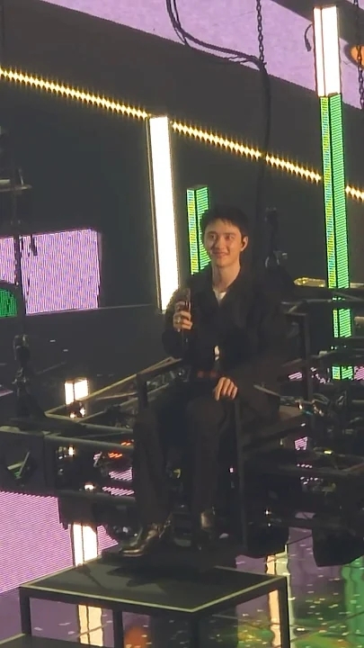 Doh Kyungsoo (D.O.) background image recommended by Choeaedol Celeb fandom