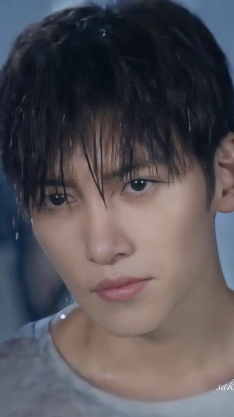 チ・チャンウクのビハインドカット