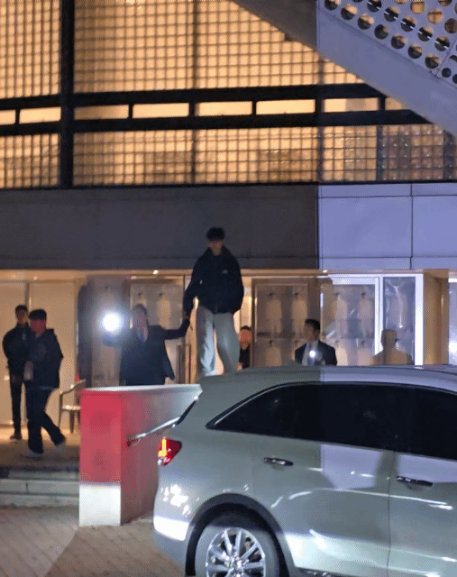 임영웅의 비하인드 컷