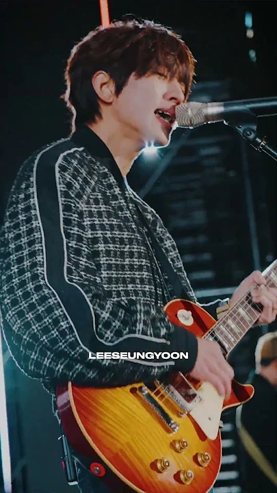 李承允的最新照片