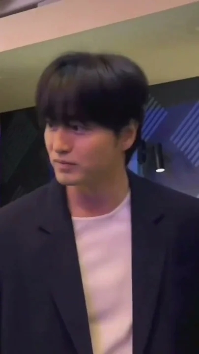 Recent activity shot of Lee Jinwook
