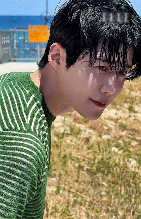 Behind-the-scenes cut of Kim Seonho