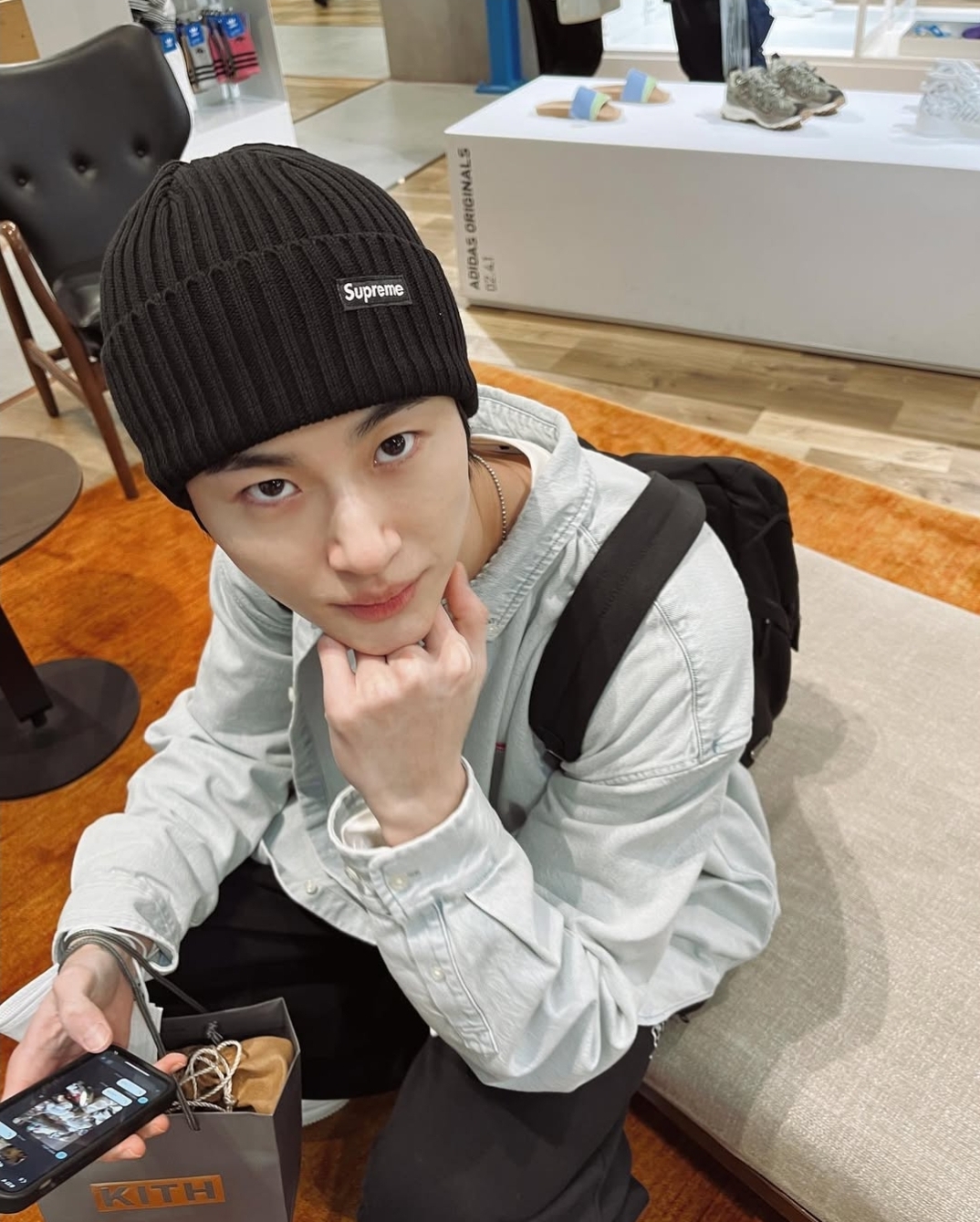 Behind-the-scenes cut of Byeon Wooseok