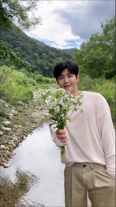 A moment captured by a fan of Kim Seonho