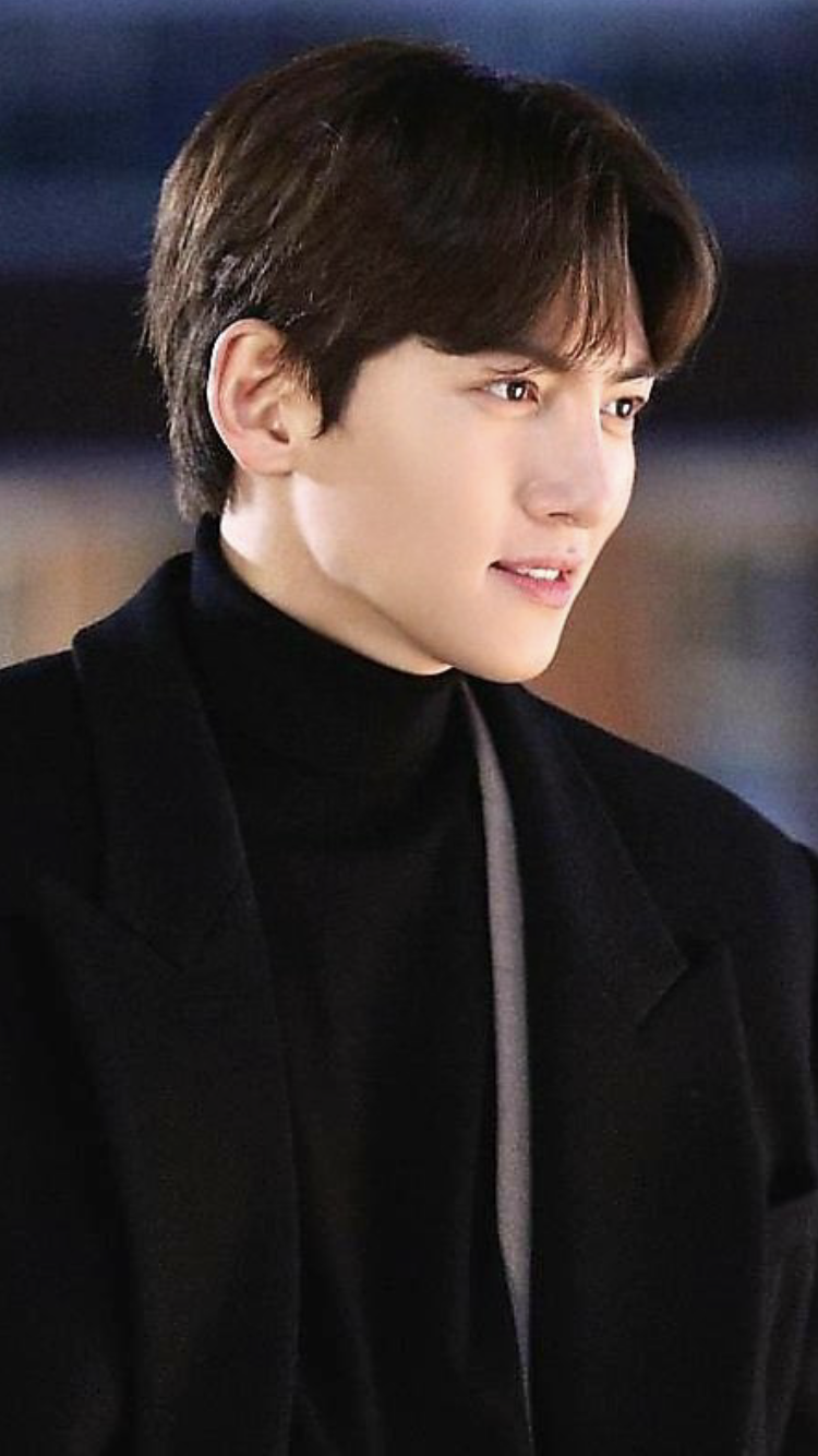 Behind-the-scenes cut of Ji Changwook