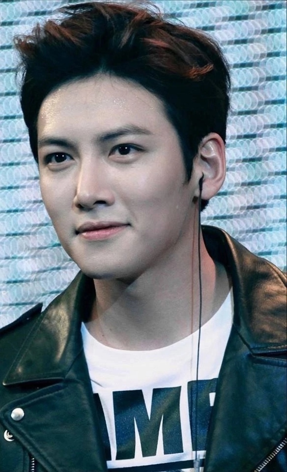 池昌旭的最新照片