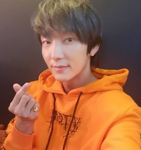 Recent activity shot of Lee Joongi