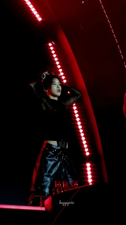 Behind-the-scenes cut of Aiki