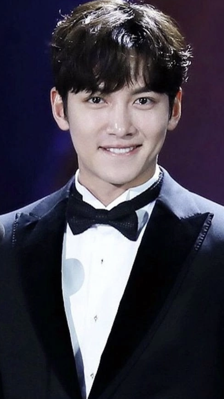 Today's popular wallpaper in Ji Changwook community