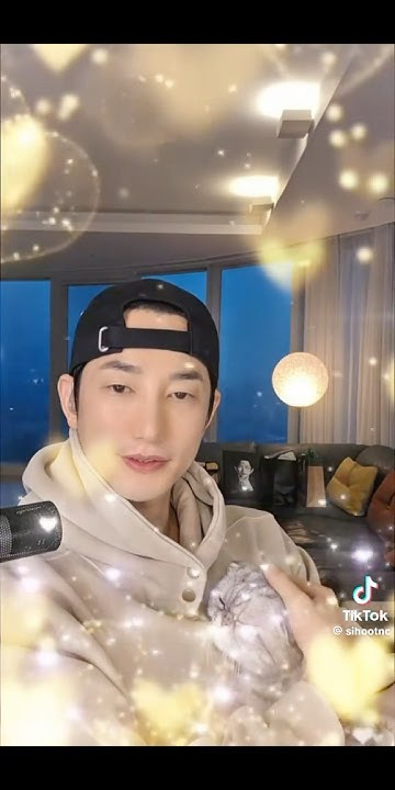 A moment captured by a fan of Park Sihoo