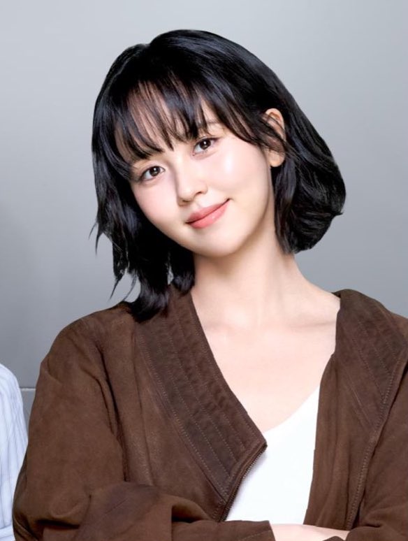 Behind-the-scenes cut of Kim Sohyun