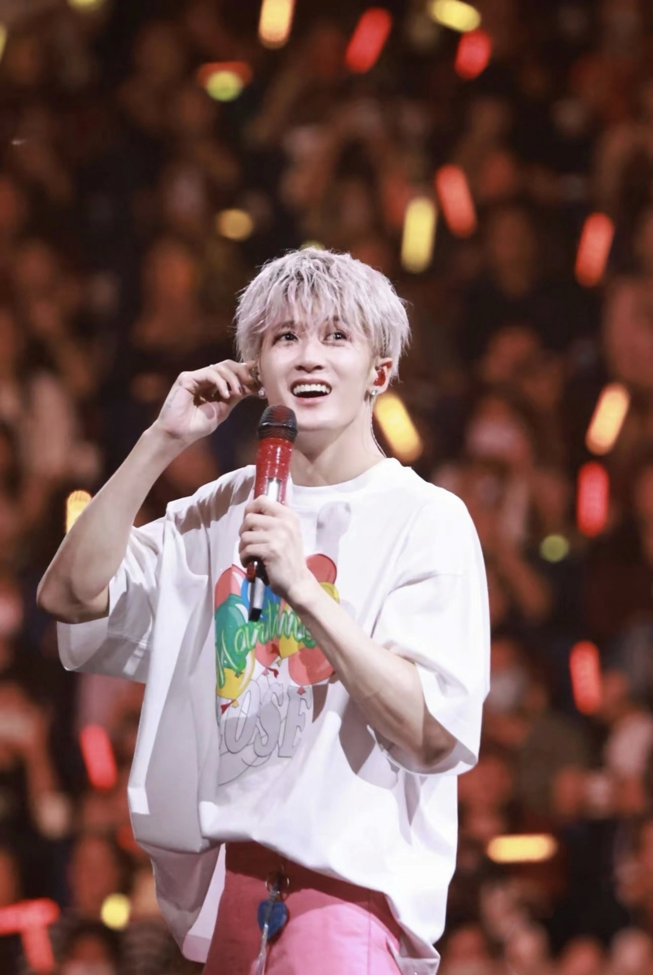 A moment captured by a fan of Tan Jianci