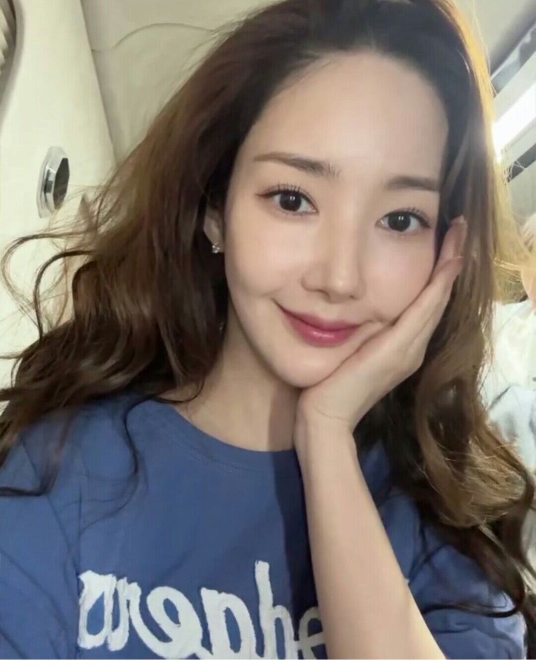 Latest photo of Park Minyoung