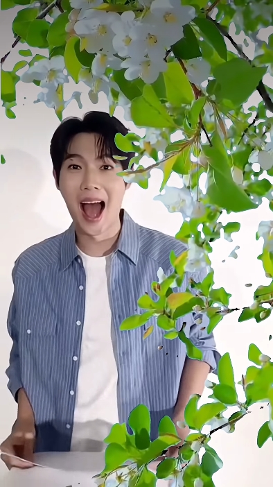 Today's popular wallpaper in Son Taejin community