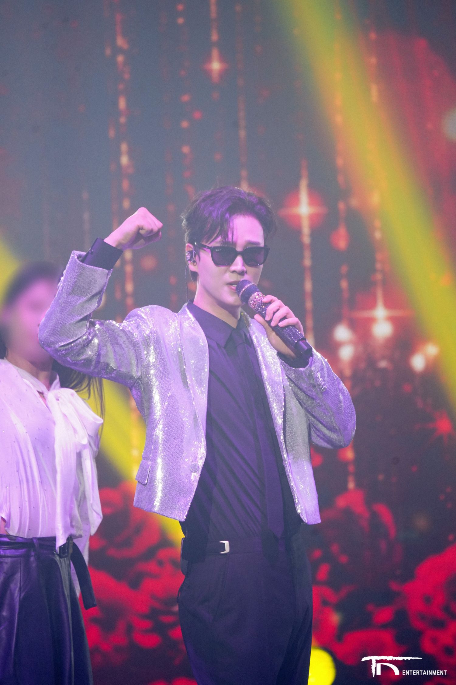 Behind-the-scenes cut of Song Minjun