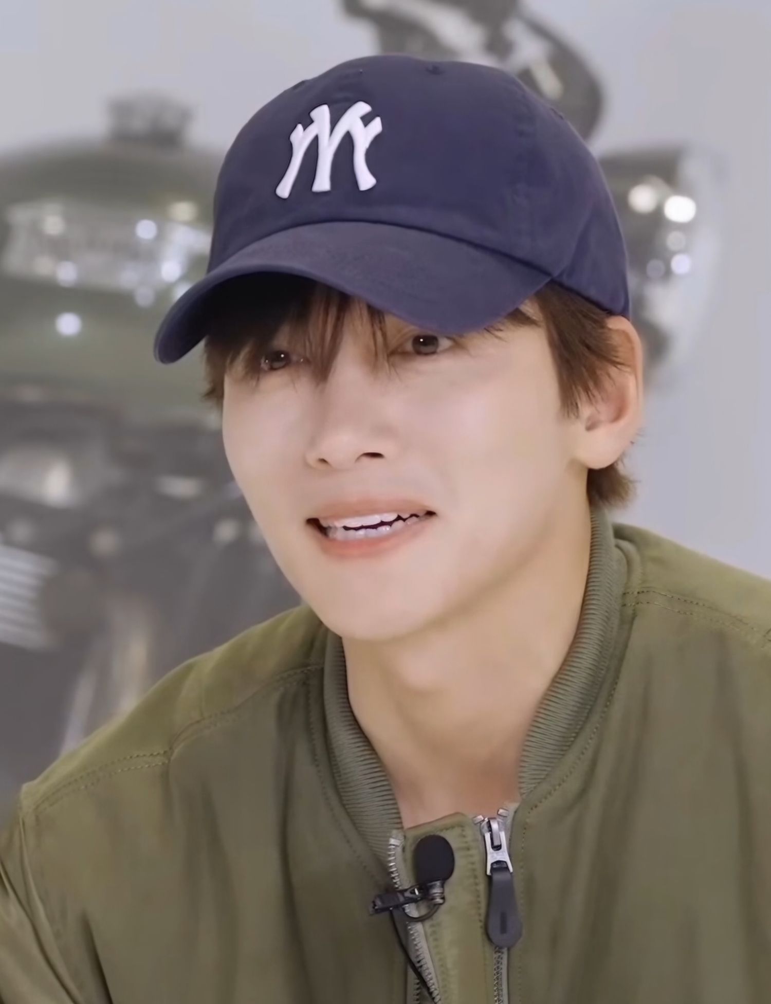 Behind-the-scenes cut of Ji Changwook