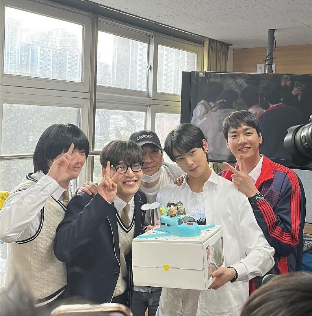 Foto kegiatan terbaru dari Cha Eunwoo