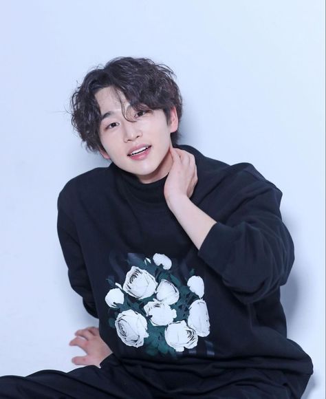 Recent activity shot of Kim Yoonwoo