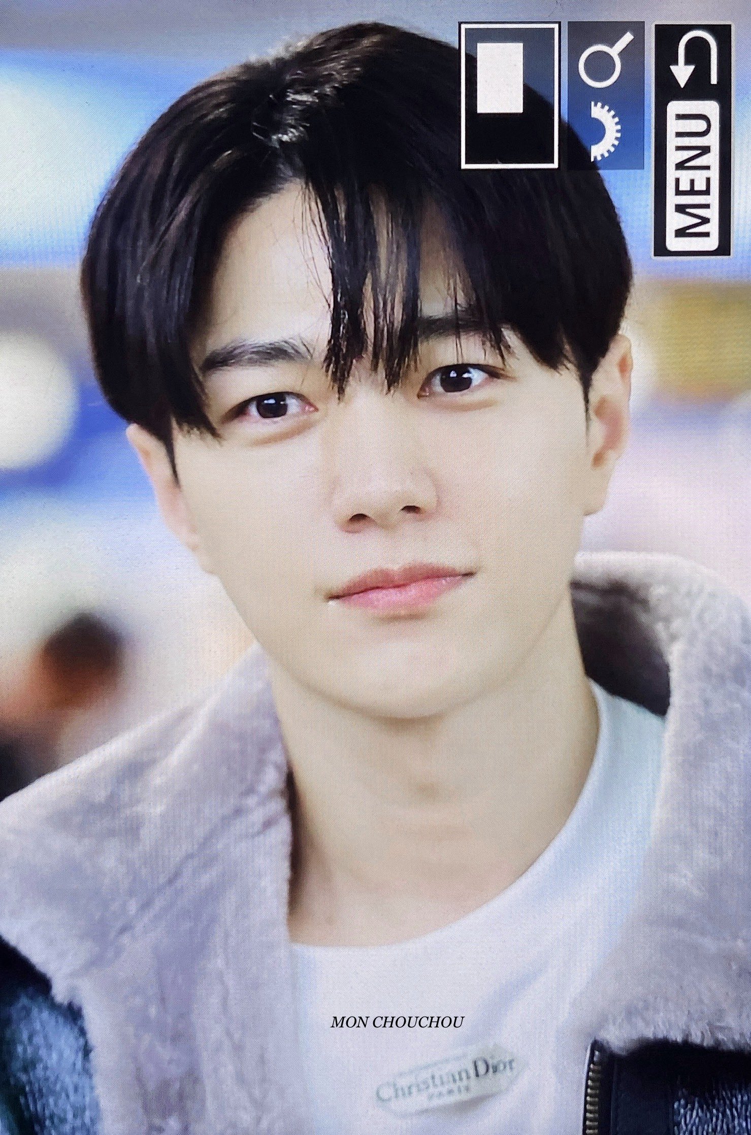 Recent activity shot of Kim Myungsoo (L)