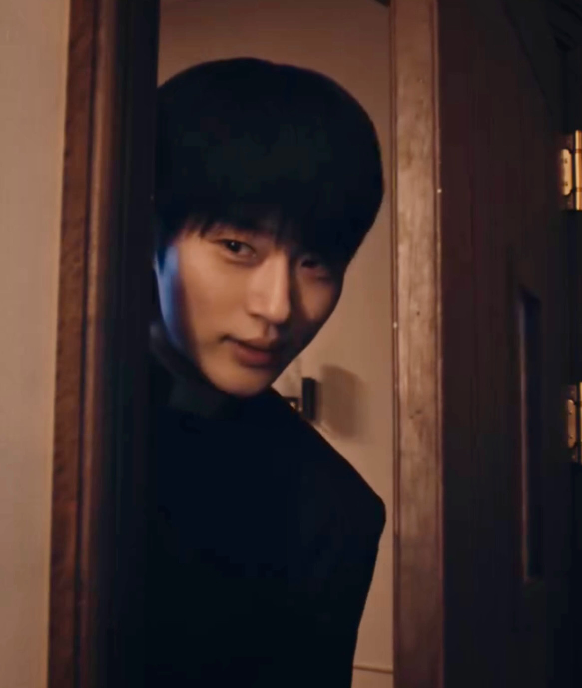 Behind-the-scenes cut of Byeon Wooseok